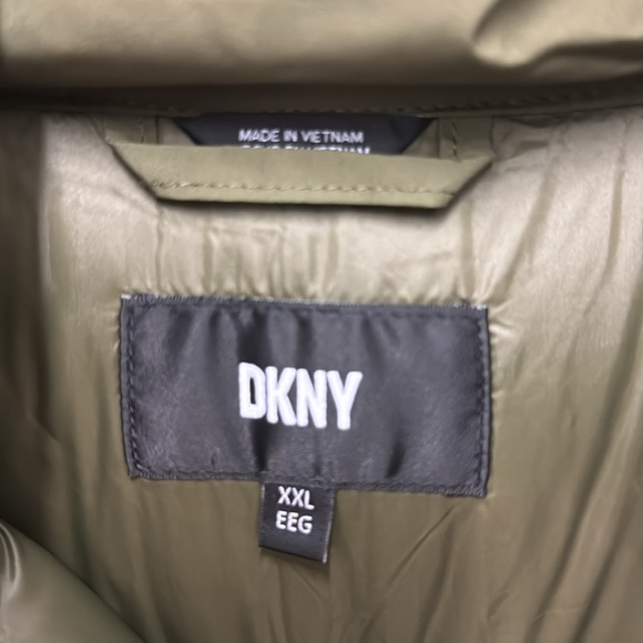 NWT DKNY Ladies’ Puffer Jacket - Picture 7 of 11